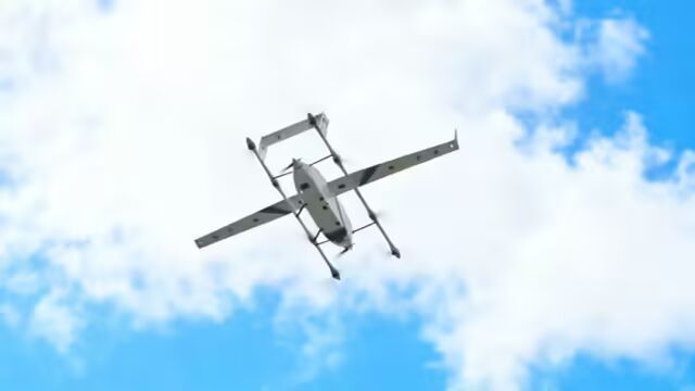 全国首条跨海峡低空无人机常态化物流航线开通(图1) 全国首条跨海峡低空无人机常态化物流航线开通(图1)