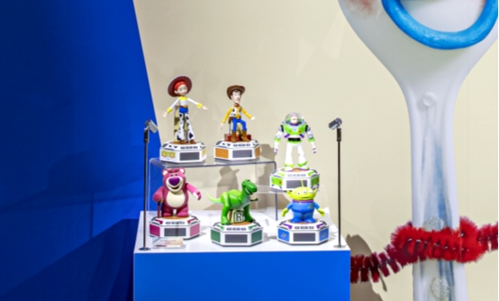 千亿AI玩具市场:当IP被AI“唤醒”,玩具厂商如何开辟新赛道?(图2) 千亿AI玩具市场:当IP被AI“唤醒”,玩具厂商如何开辟新赛道?(图2)