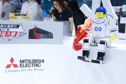 Lumos鹿明机器人联合三菱电机亮相第25届工博会 ，以AI赋能工业场景智能化升级(图3)