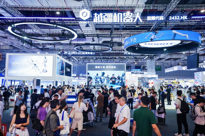 越疆的“关键一跃”：工博会展示从机械臂到人形机器人，按下“具身工业”产业加速键(图2)