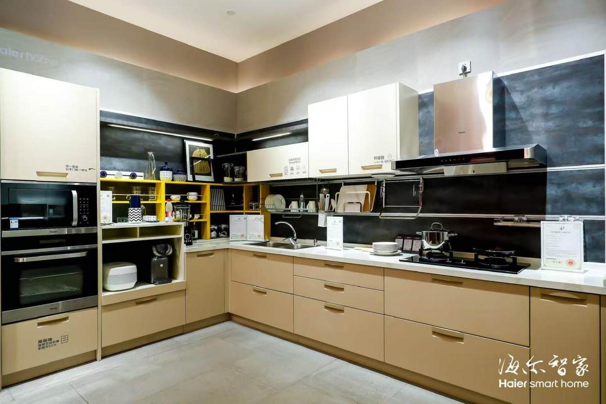 单店年入过亿!三翼鸟上海体验中心是如何做到的?(图1) 单店年入过亿!三翼鸟上海体验中心是如何做到的?(图1)