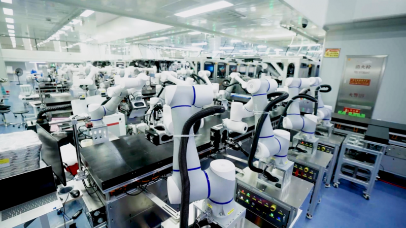 创中国工业机器人新纪录!越疆机器人第10万台成功下线!(图3) 创中国工业机器人新纪录!越疆机器人第10万台成功下线!(图3)