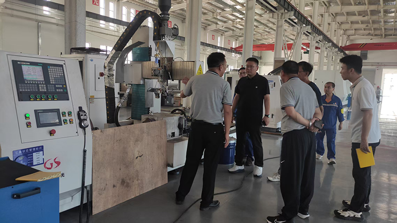 中钢集团西安重机有限公司马总等一行领导再度莅临国盛激光(图5)