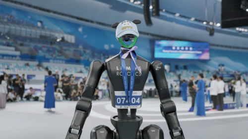 "舞"林争霸见证中国速度:鹿明机器人LUS2斩获世界人形机器人运动会群舞赛亚军(图2) "舞"林争霸见证中国速度:鹿明机器人LUS2斩获世界人形机器人运动会群舞赛亚军(图2)