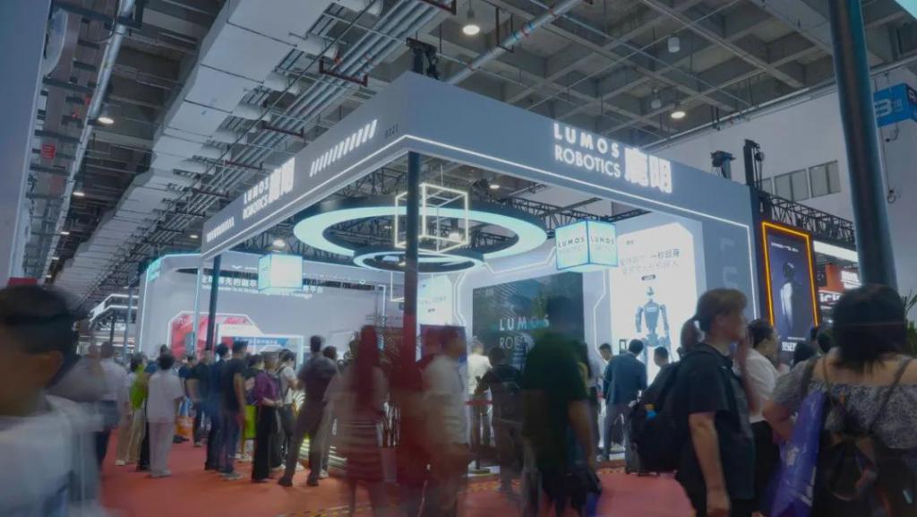 WRC2025 上的“颠覆者样本”:生而成熟的鹿明机器人(图2) WRC2025 上的“颠覆者样本”:生而成熟的鹿明机器人(图2)