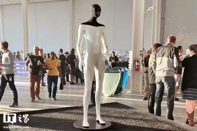 消息称特斯拉第三代机器人即将进入中国 C 端市场,预计明年实现量产(图1) 消息称特斯拉第三代机器人即将进入中国 C 端市场,预计明年实现量产(图1)