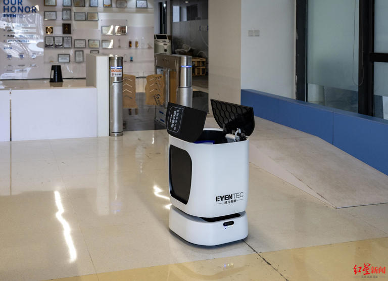 全球首次!“成都造”机器人军团以人工智能末端配送护航成都世运会 全球首次!“成都造”机器人军团以人工智能末端配送护航成都世运会(图4)