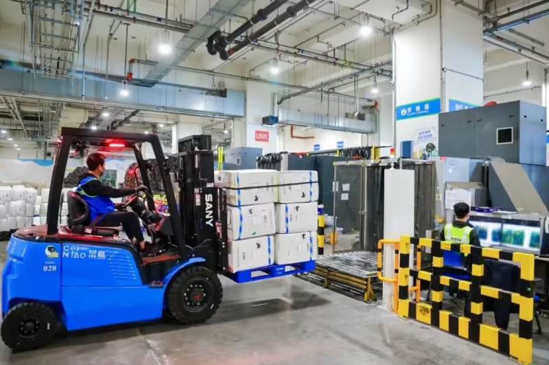 菜鸟香港 eHub 货运中心全面接入 RFID 技术,实现包裹 1 分钟精准定位(图1) 菜鸟香港 eHub 货运中心全面接入 RFID 技术,实现包裹 1 分钟精准定位(图1)