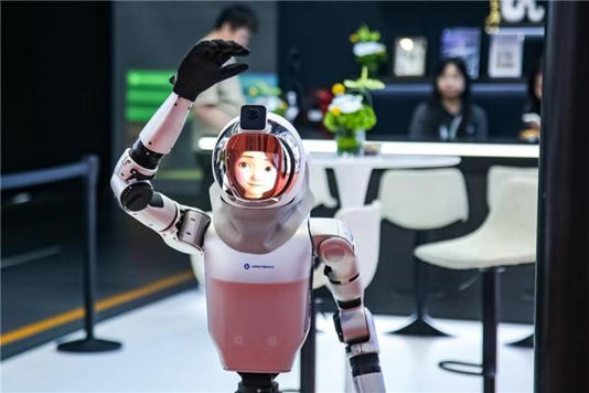 光峰科技人形机器人“数字面孔”亮相2025全球AI展，探索人机交互新境界(图1)