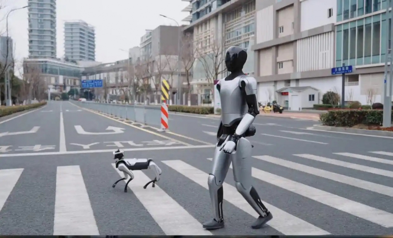 中国人形机器人“天团”+1!能走路、能跑步、能用工具(图1) 中国人形机器人“天团”+1!能走路、能跑步、能用工具(图1)