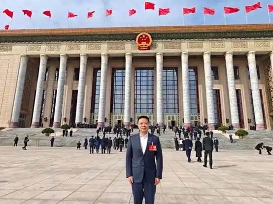 全国人大代表何小鹏:建议加速人形机器人商业化普及(图1) 全国人大代表何小鹏:建议加速人形机器人商业化普及(图1)