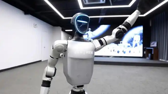 刷屏!机器人群侠传来了,幕后机器人公司全解析→(图1) 刷屏!机器人群侠传来了,幕后机器人公司全解析→(图1)