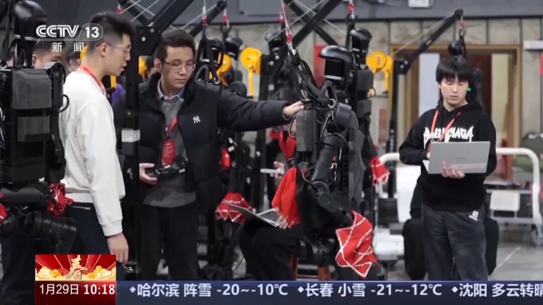 机器人霸屏!为什么不给它们穿裤子?(图4) 机器人霸屏!为什么不给它们穿裤子?(图4)