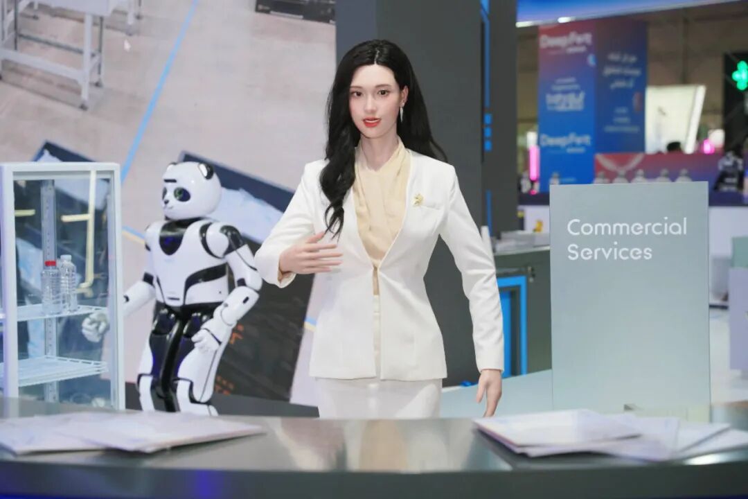 加码中东!优必选人形机器人亮相沙特LEAP 2025(图5) 加码中东!优必选人形机器人亮相沙特LEAP 2025(图5)