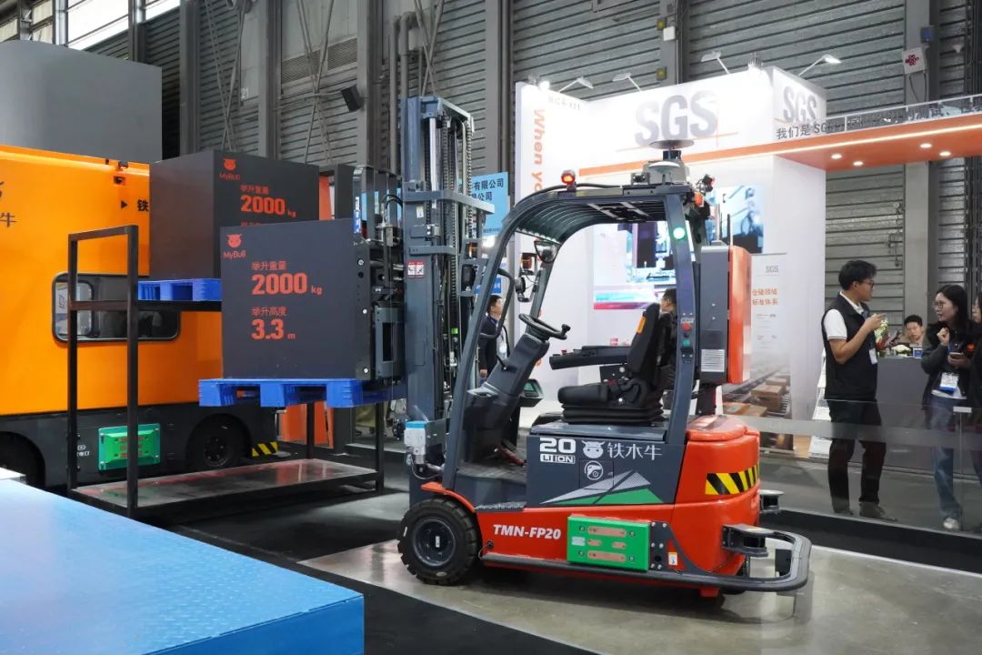 圆满收官CeMAT | 铁木牛以机器人产品与技术推动数智化变革 引领物流搬运新生态(图3) 圆满收官CeMAT | 铁木牛以机器人产品与技术推动数智化变革 引领物流搬运新生态(图3)