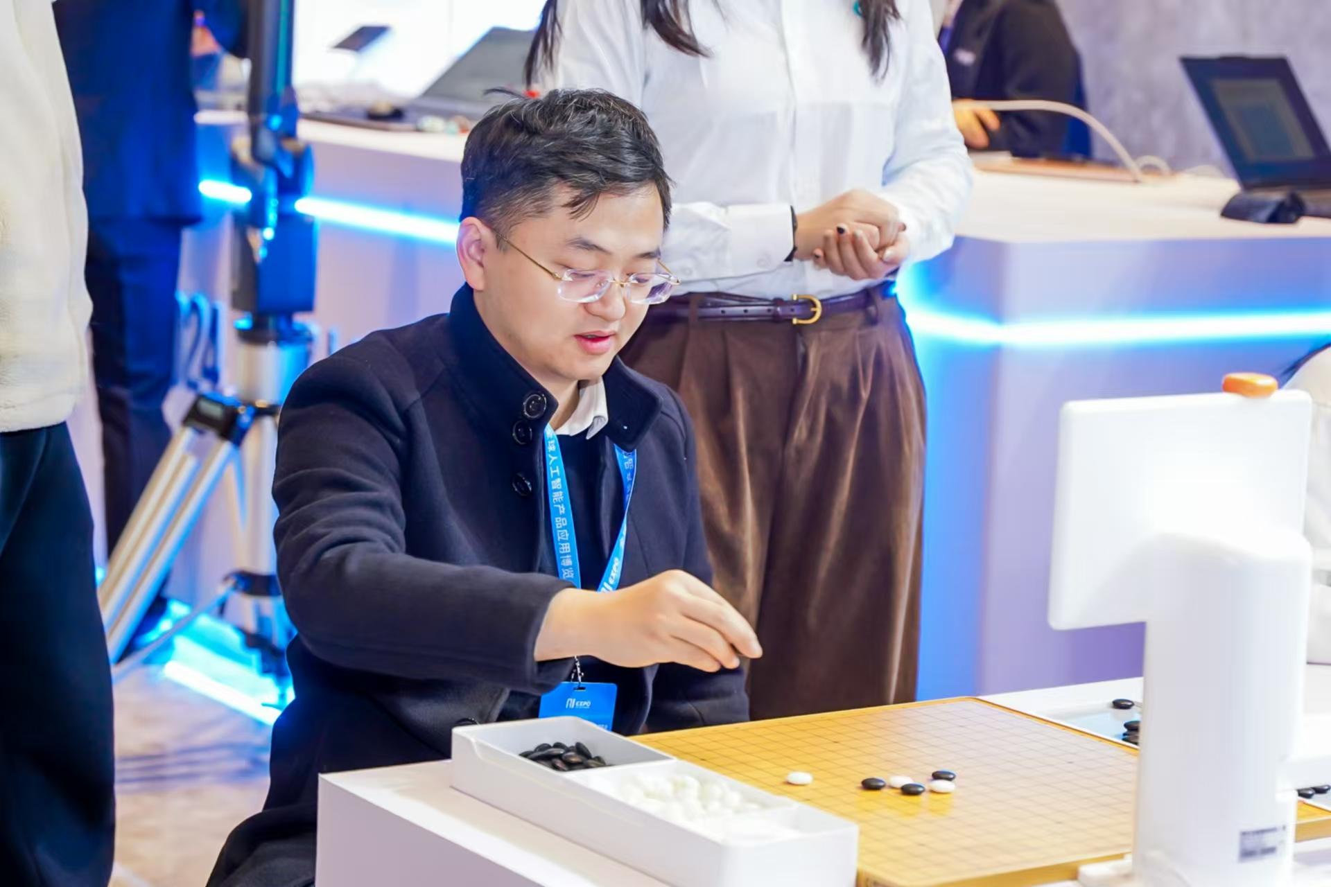 国产AI大模型助力数智化转型(图2) 国产AI大模型助力数智化转型(图2)