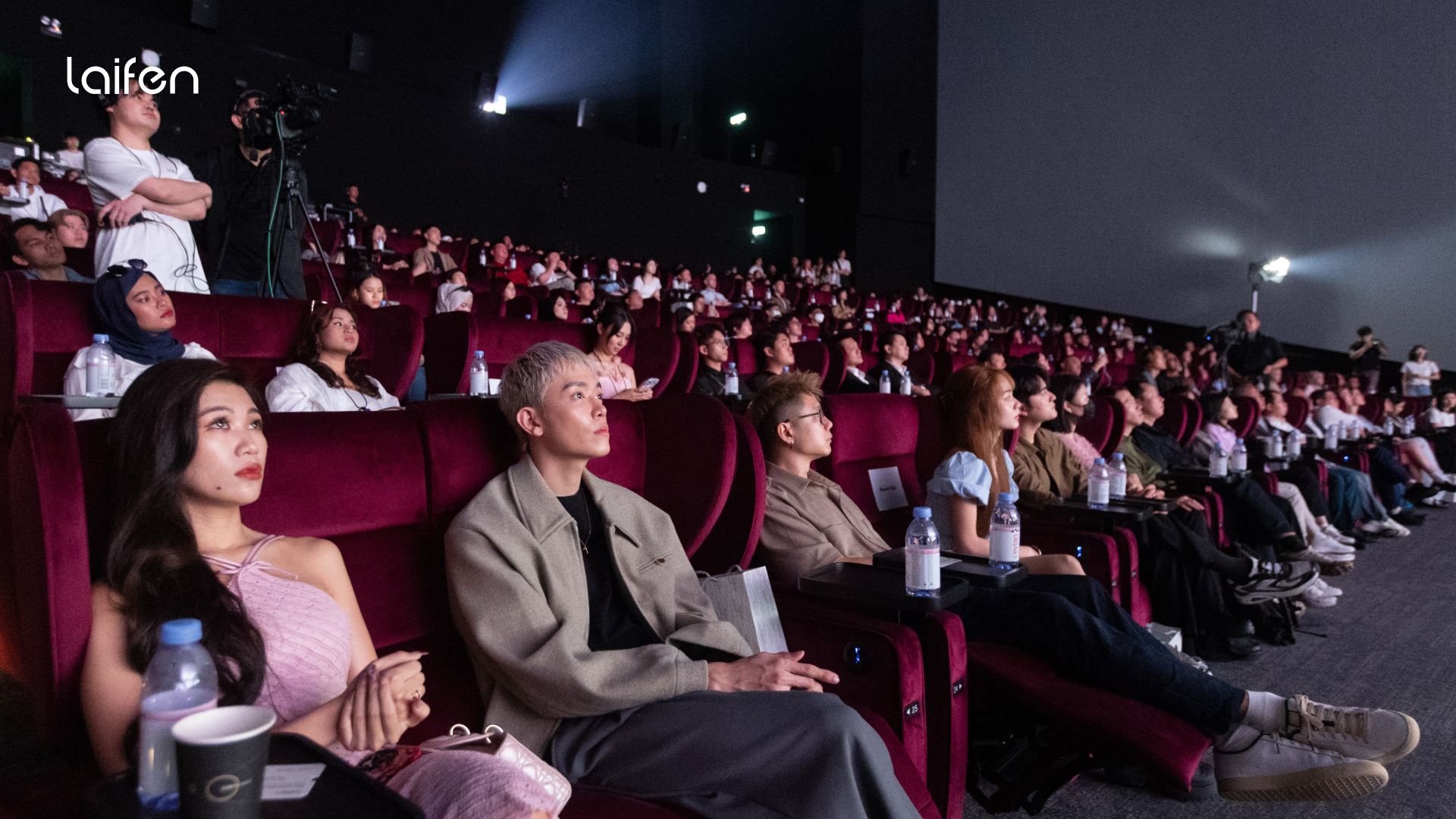 徕芬扫振电动牙刷马来西亚炫彩上市，领航口腔护理新风尚(图3)