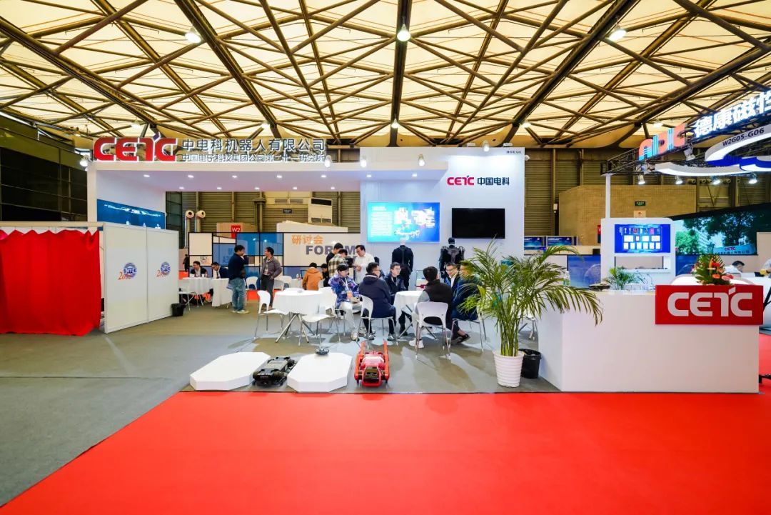 中国电科21所第一代人形机器人发布，下一步或将迈向“大长腿”(图2)