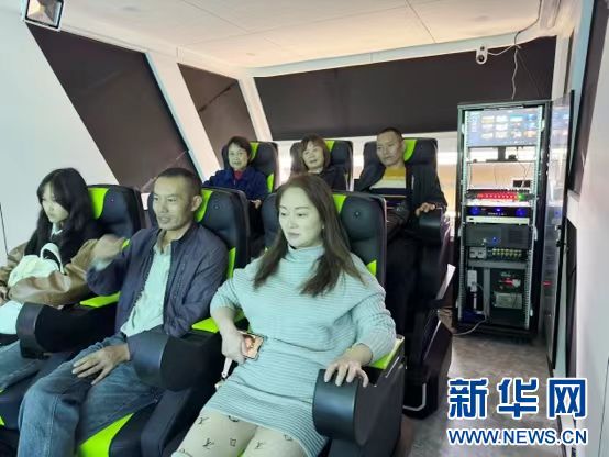 科技赋能智慧景区建设 蜀南竹海举办无人机实景体验飞行胶囊产品发布会(图1)