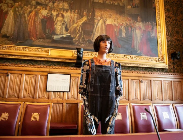 人形机器人中出了个艺术家？(图10)