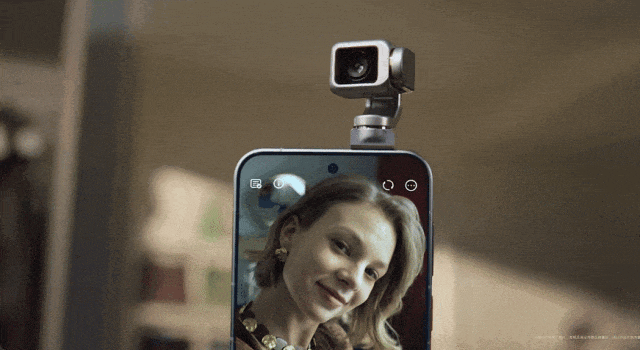 全球首款机器人手机亮相，荣耀CEO：我们给手机装上手和脚！(图5)